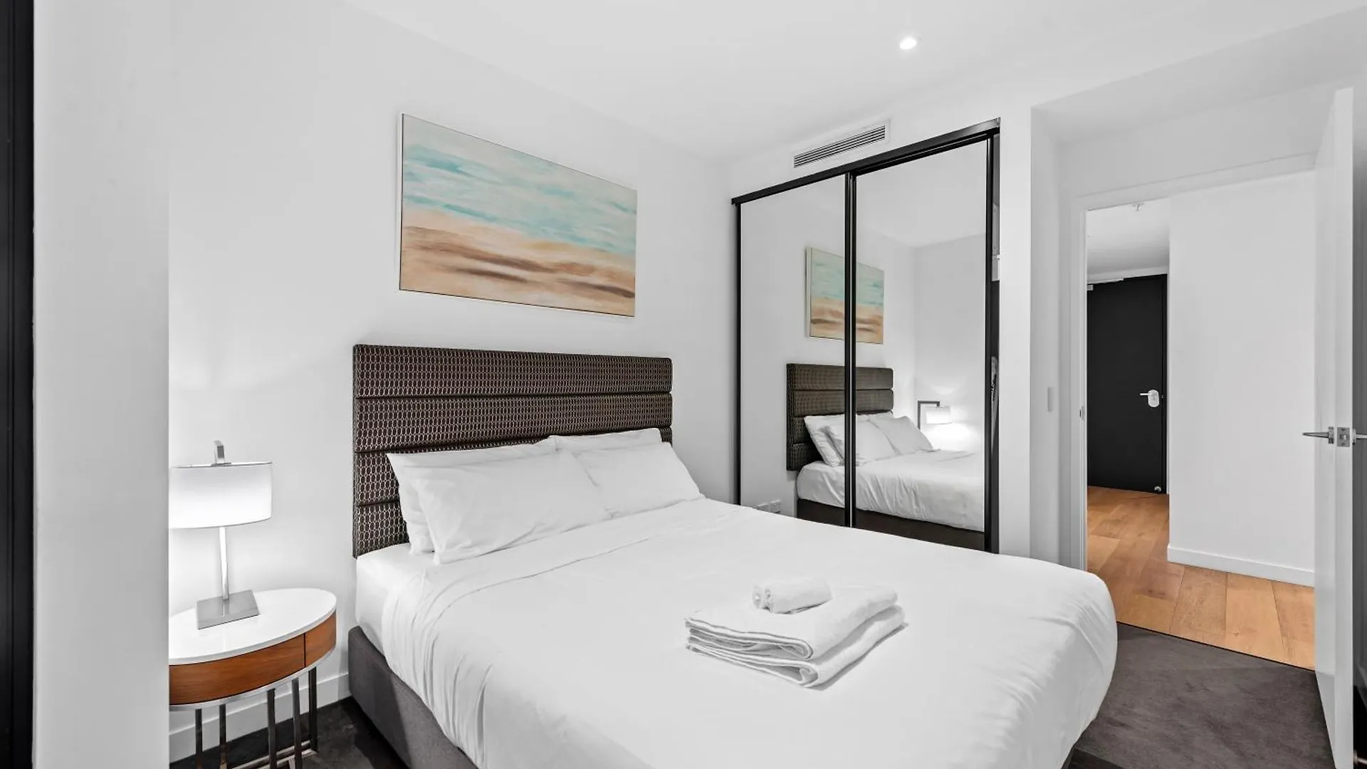 Apartment Ferienwohnung Stylish 2Br With Huge Gym, Infinity Pool And Parking Brisbane Australien