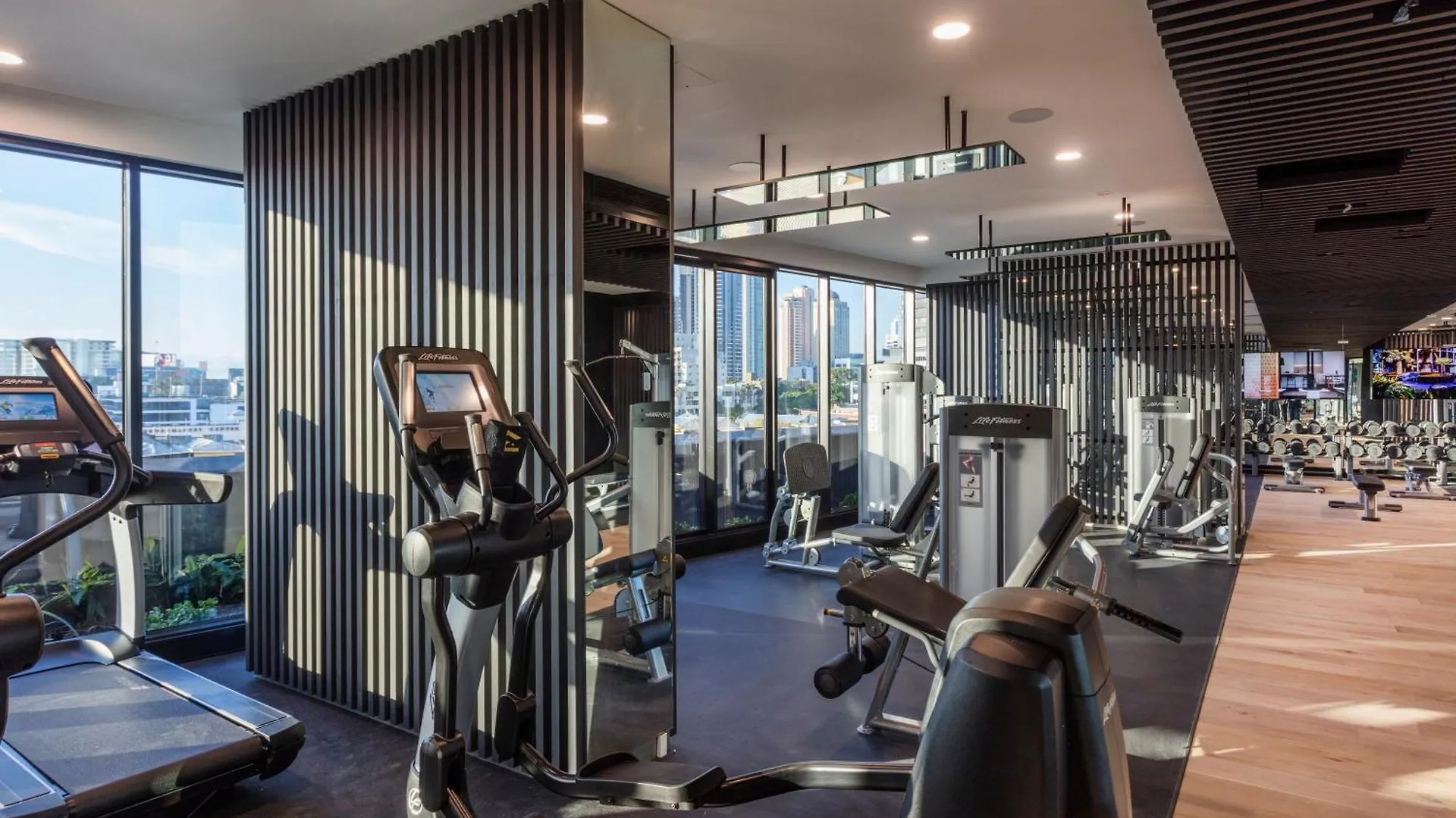 Ferienwohnung Stylish 2Br With Huge Gym, Infinity Pool And Parking Brisbane Apartment